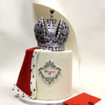торт с короной монарха